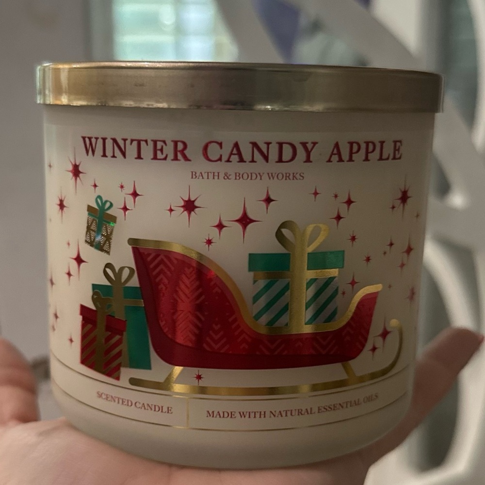 Bath & Body Works Winter Candy Apple Scented Candle